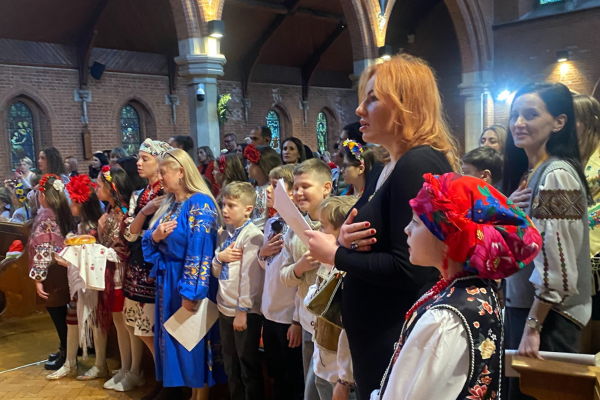 Singing the Ukraine national anthem